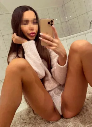 проститутка Каролина, 22, Энгельс